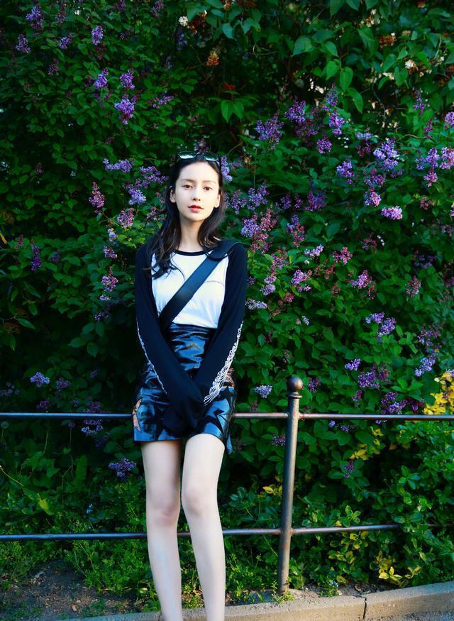 楊穎最新復工，回歸職場的風采引熱議