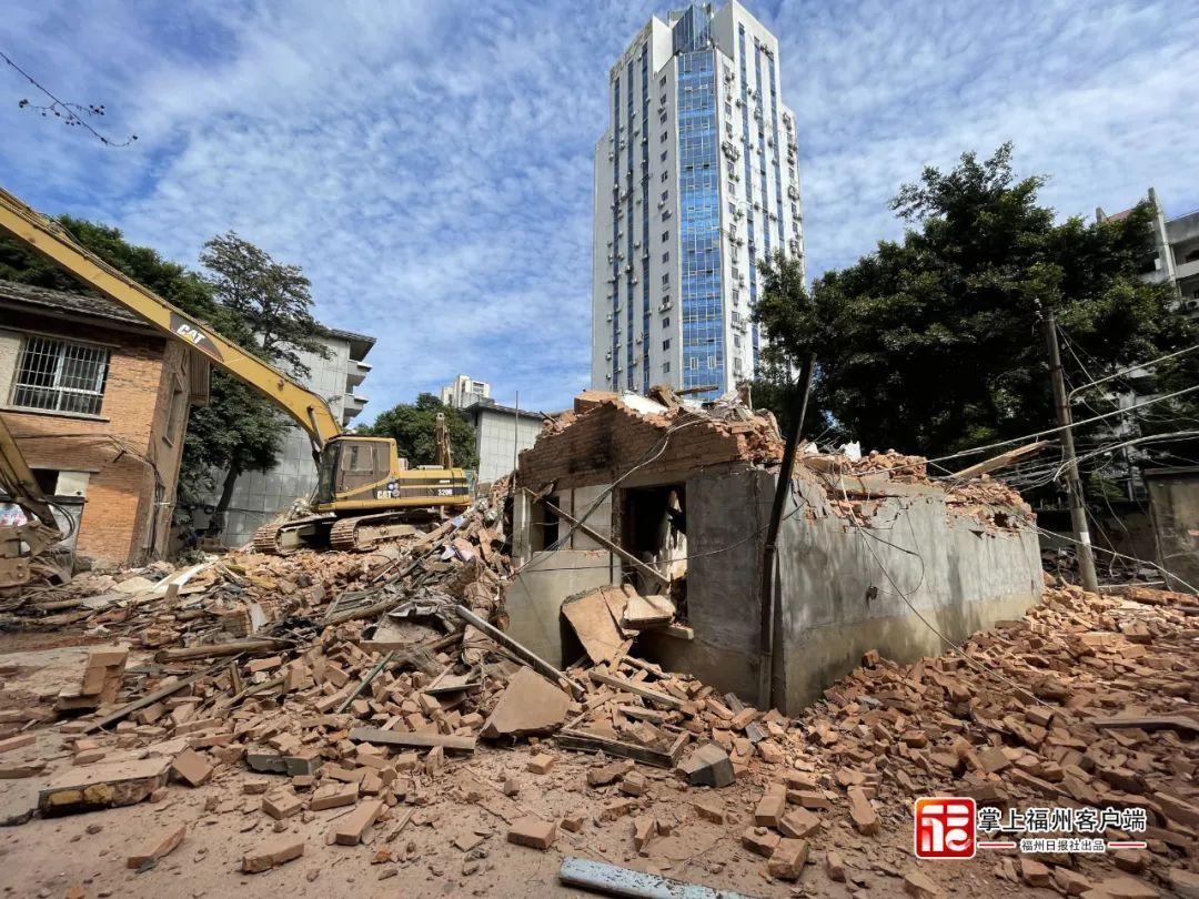 華塑最新動態(tài)揭秘，探索自然美景，尋覓內(nèi)心平靜之旅