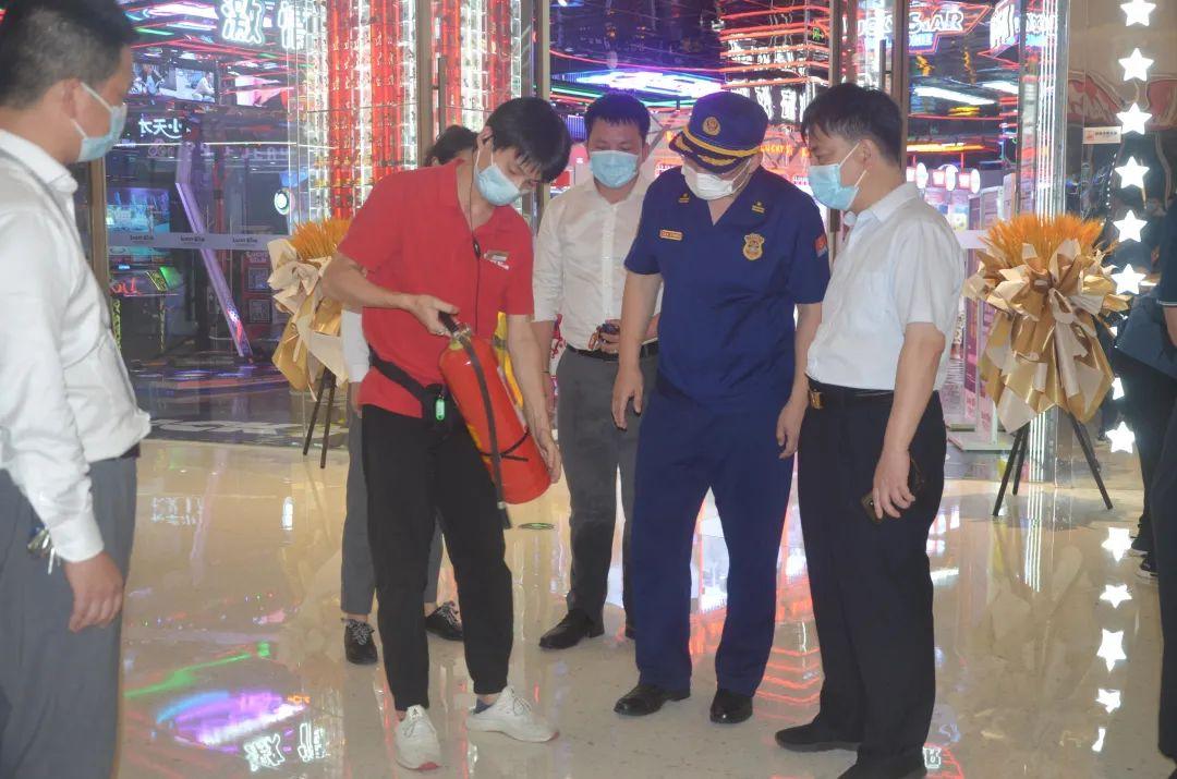 時政熱點最新動態(tài)，六月小巷深處的獨特風(fēng)景與隱藏的特色小店