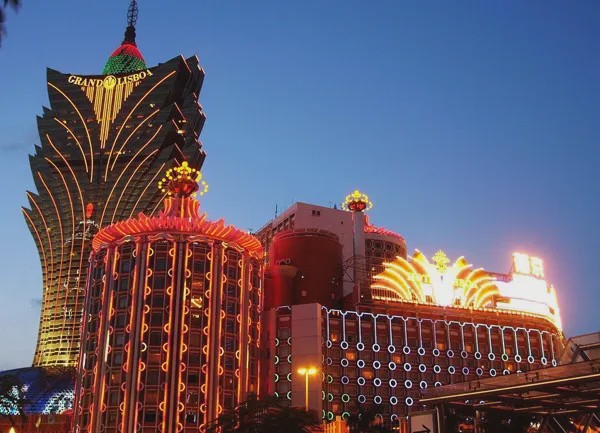 葡京最新官方，小巷中的特色小店，獨(dú)特環(huán)境等你來(lái)探索！