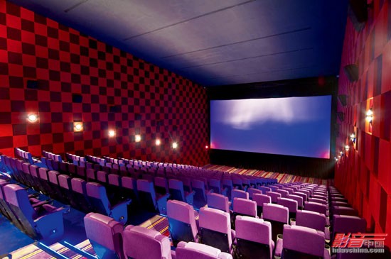 日本電影院最新動(dòng)態(tài)，領(lǐng)略影院前沿風(fēng)采！