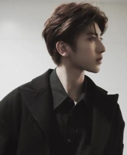 蔡徐坤，電視劇之旅的耀眼之星