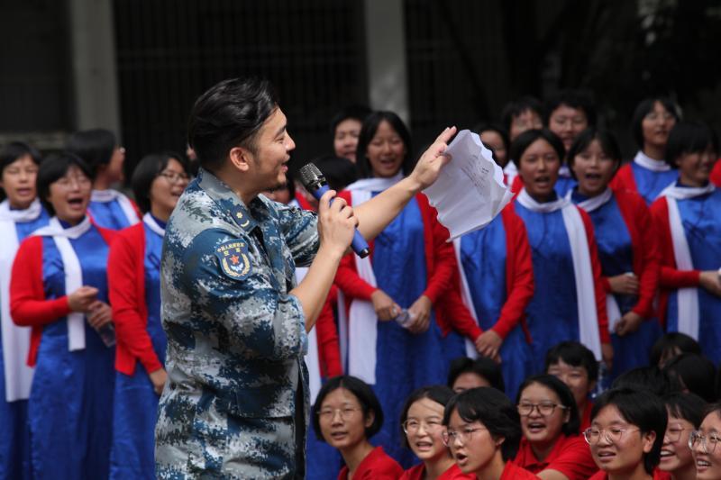 姜華的演技進(jìn)階之路，如何鑄造成出色演員的輝煌之路？