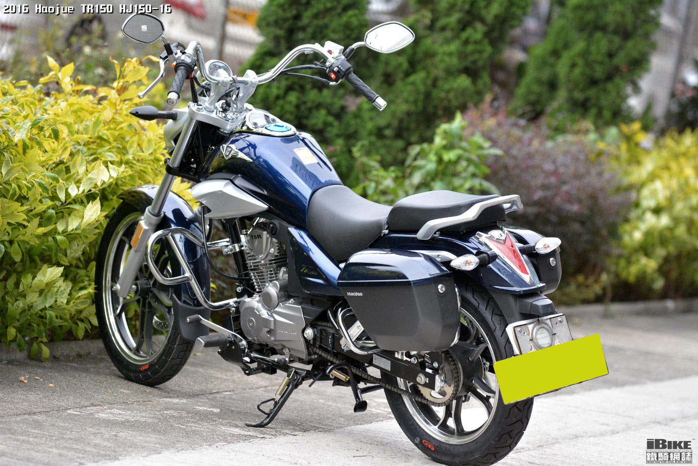 豪爵2016款摩托車，小巷中的秘密騎行體驗(yàn)