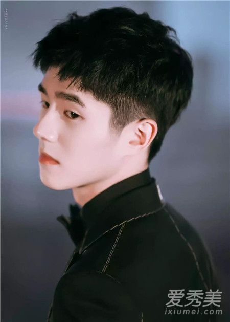 最新男士短發(fā)潮流，風(fēng)格變遷、觀點(diǎn)碰撞全解析