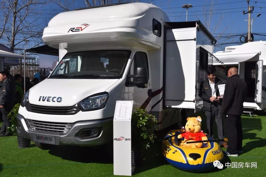 富士房車新款上市，開啟自然探索之旅！