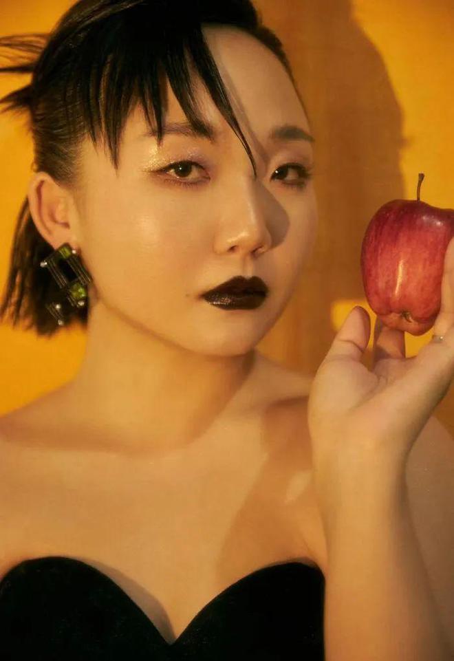 演員流鼻血背后的秘密劇場(chǎng)與特色小店故事