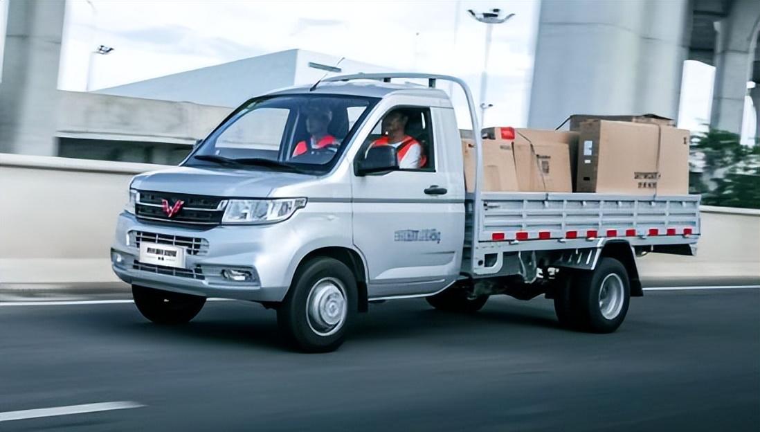 五菱雙排小貨車價(jià)格,五菱雙排小貨車價(jià)格，巷弄深處的貨運(yùn)寶藏