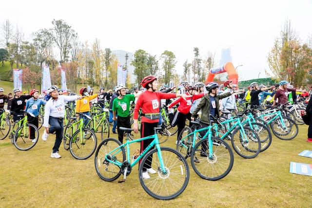 成都自行車比賽，探尋小巷中的騎行激情與獨特風味