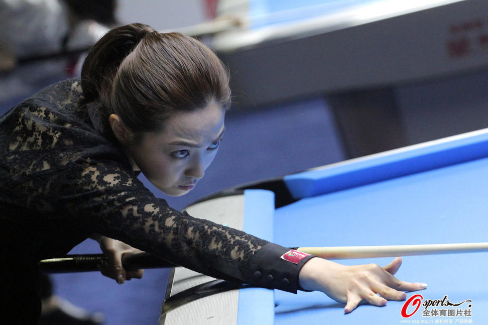 潘曉婷車(chē)侑藍(lán)比賽皮褲,潘曉婷車(chē)侑藍(lán)比賽皮褲，賽場(chǎng)時(shí)尚與運(yùn)動(dòng)功能的完美結(jié)合