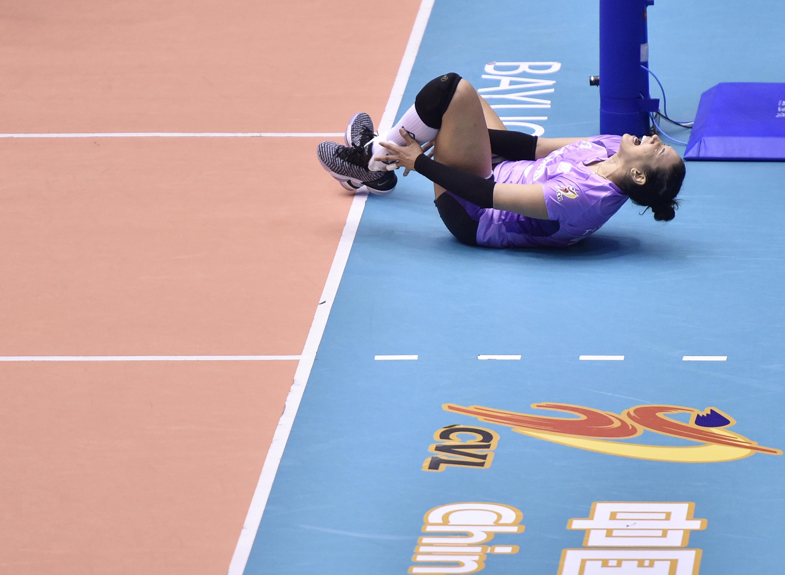 中國(guó)巴西排球熱血對(duì)決再現(xiàn)榮耀時(shí)刻，小紅書(shū)上的排球盛宴！