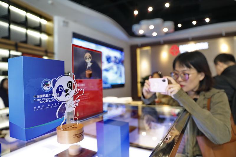 花眼廣場(chǎng)舞新動(dòng)態(tài),花眼廣場(chǎng)舞新動(dòng)態(tài)，一場(chǎng)文化與社會(huì)的交融碰撞