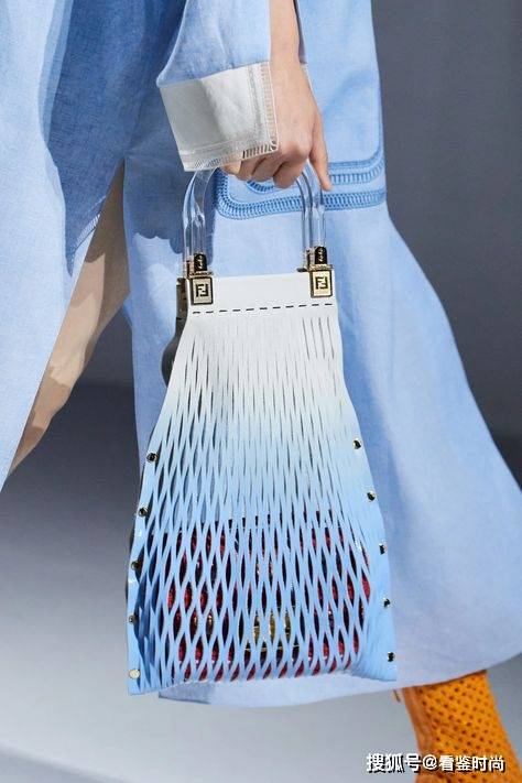 時(shí)尚新寵，內(nèi)外兼修的流行單品蛻變之旅