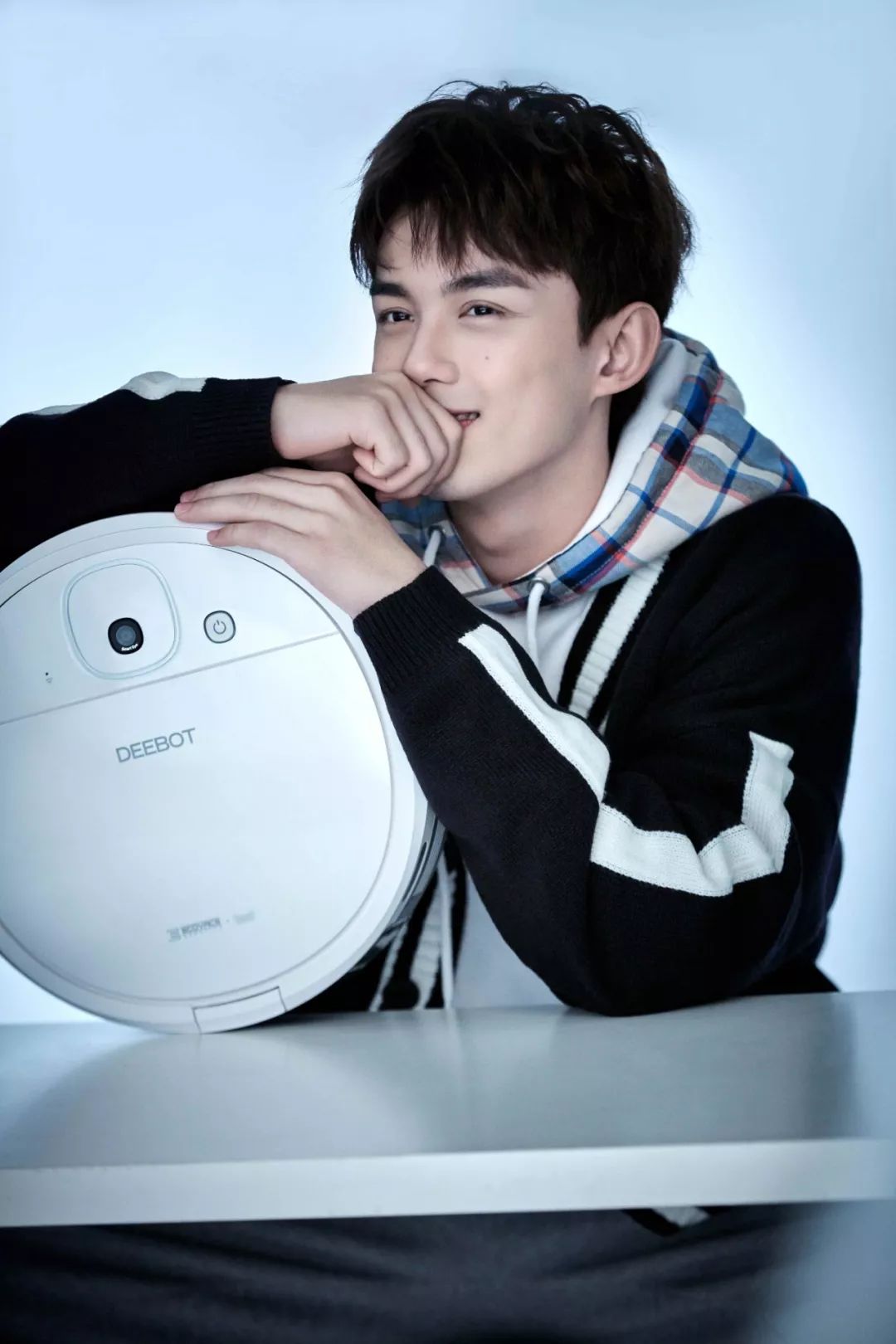 吳，演藝之路的璀璨之星