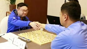 風崗象棋比賽，棋逢對手，情感交流暖人心