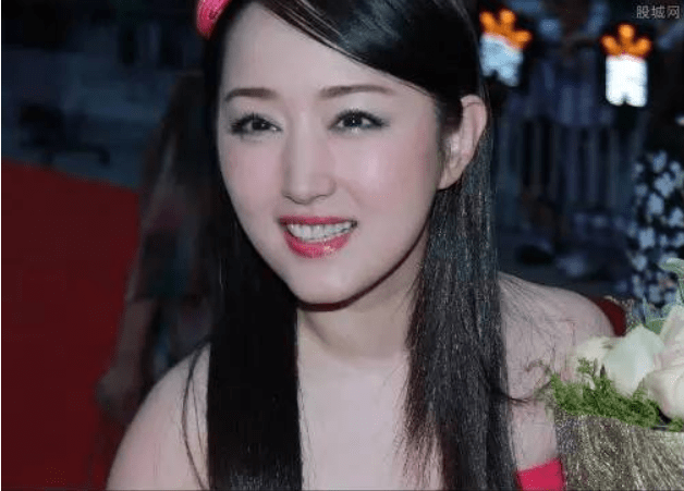 年齡最小的女明星，自信、學習與成就的力量閃耀星途