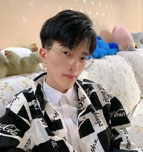 和平精英全新海島戰(zhàn)場，變化、自信與成就之旅