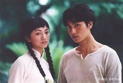 苦茄菲電視劇，時(shí)代印記與永恒情感的交織