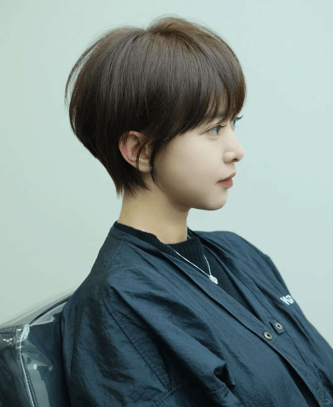 短發(fā)女生2025最新發(fā)型，與自然美景對(duì)話，探尋內(nèi)心平和與力量的旅程